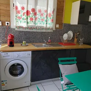 Appartement Ptit Coin Hibiscus2, Pointe-Noire